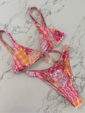 Kulani Kinis x Hannah Meloche Triangle Bikini SET - Pineapple Patch - Size Small
